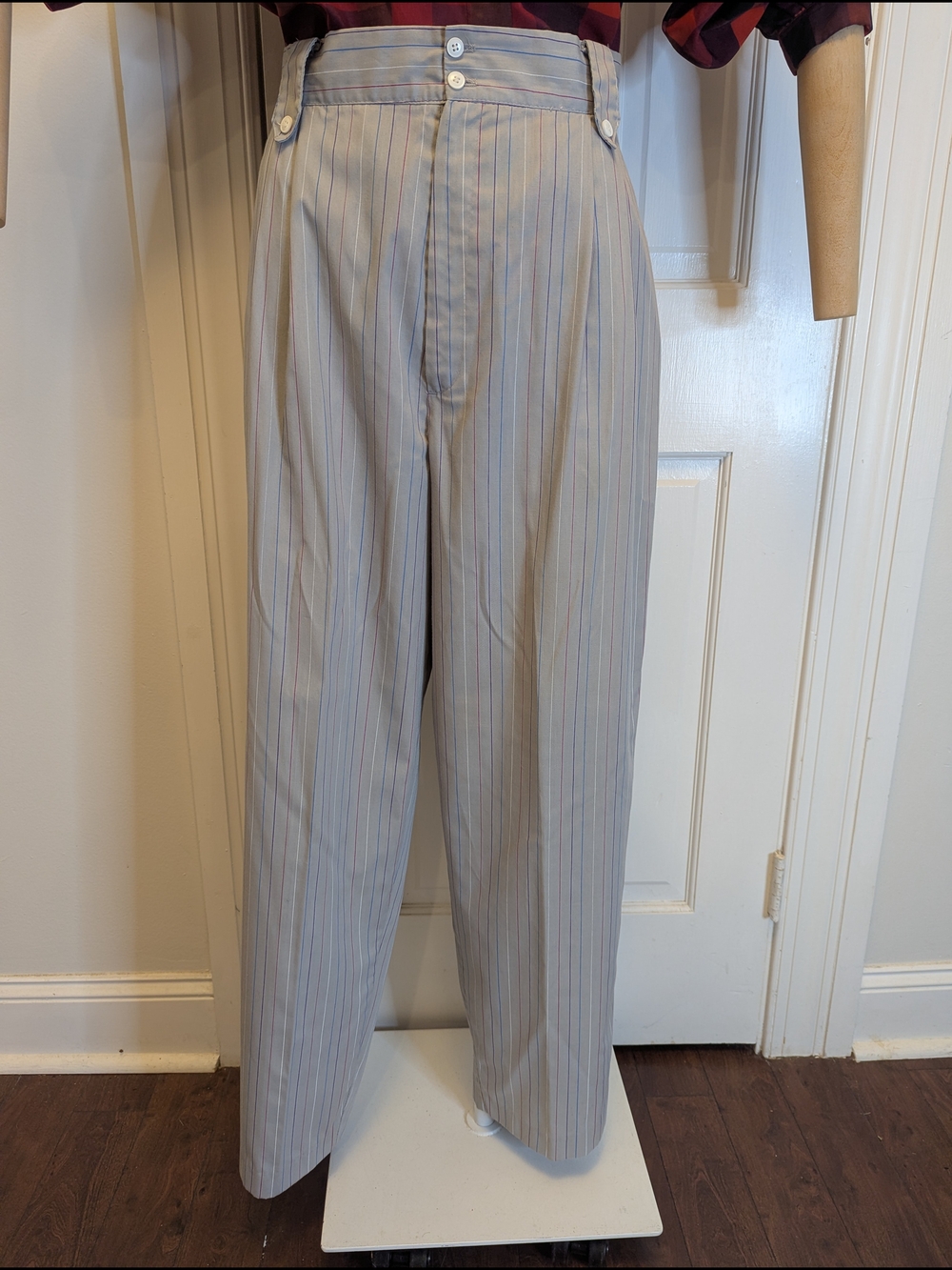 1980s Vintage Women's Light Gray Pinstripe Pants